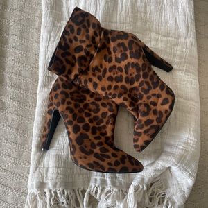CHEETAH HEELS